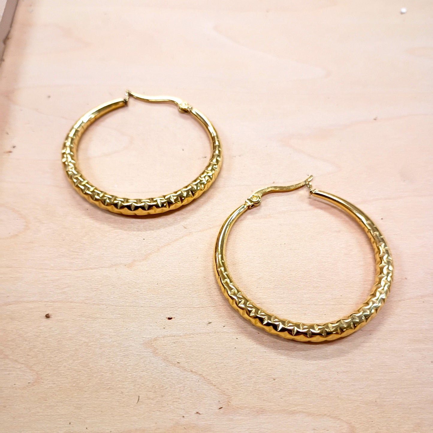 ONLINE EXCLUSIVE Medium Stainless Steel Engraved Hoop Earrings 14K Gold Plating 200d