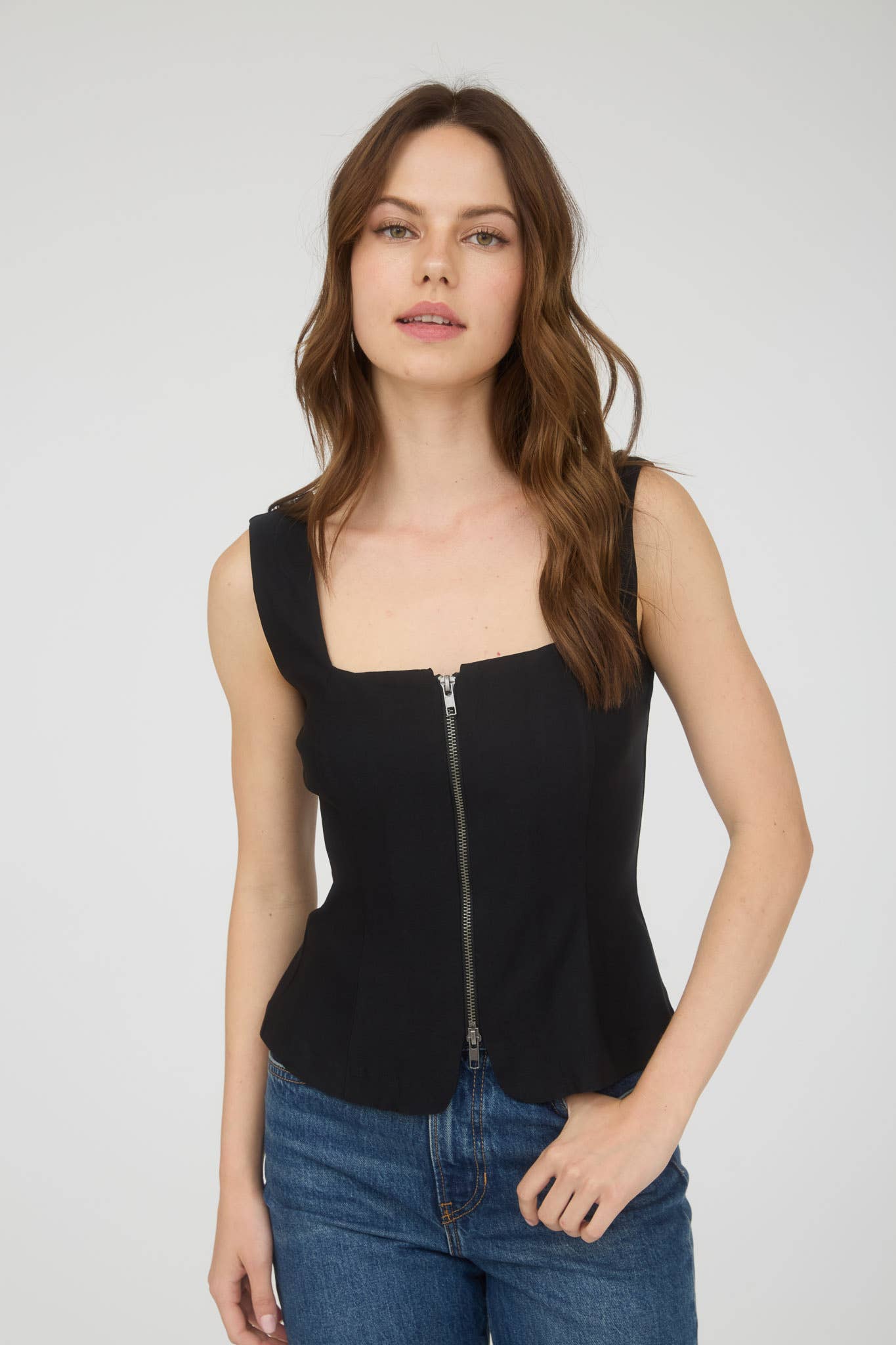 ZIP-UP SQUARE NECK TANK
