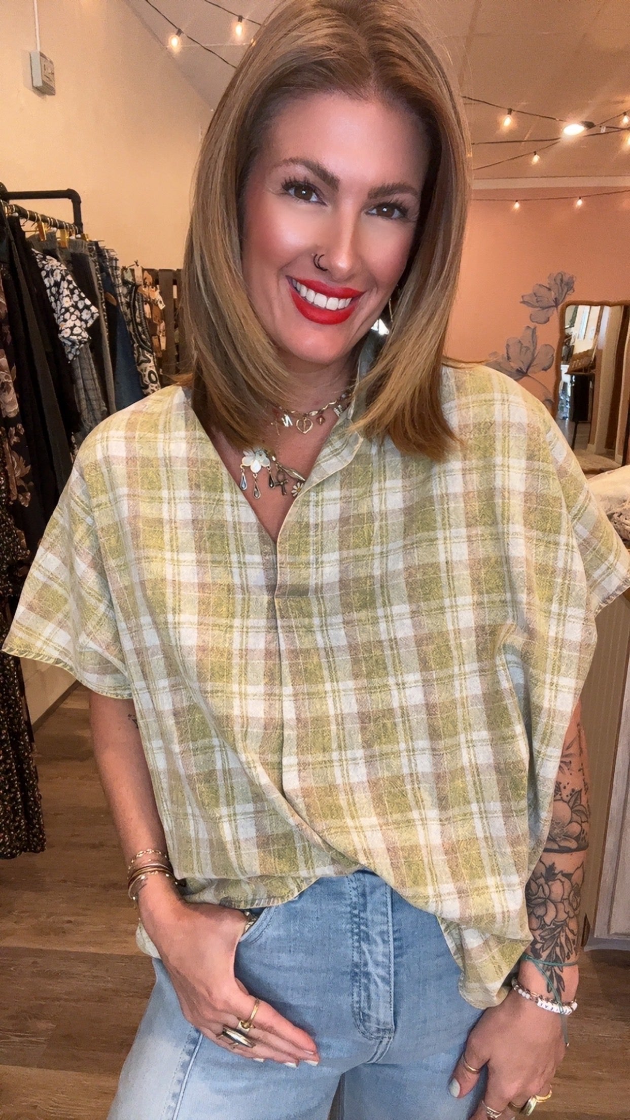 Easel Oversize plaid top