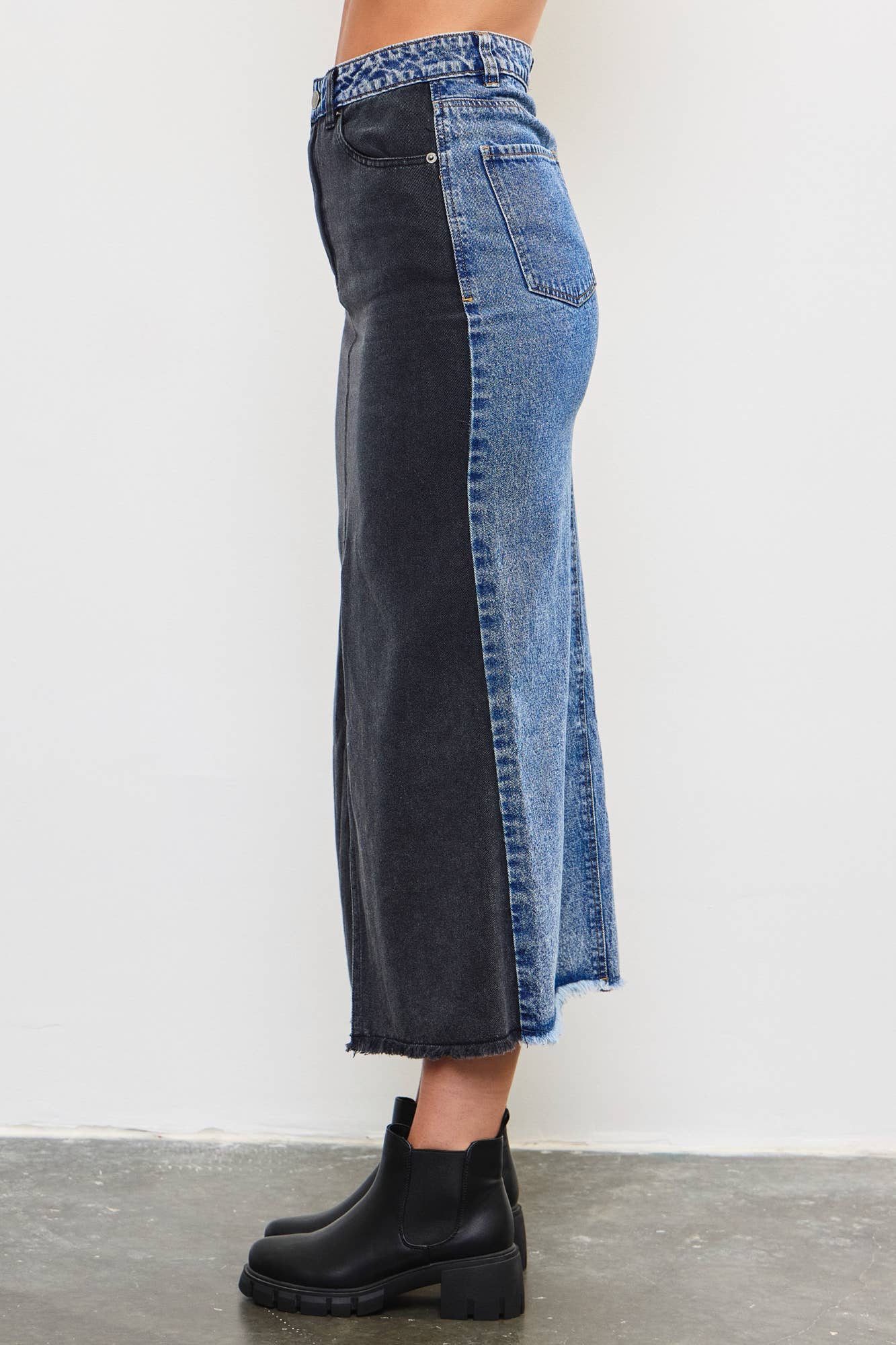 Suzy Front slit two tone denim skirt