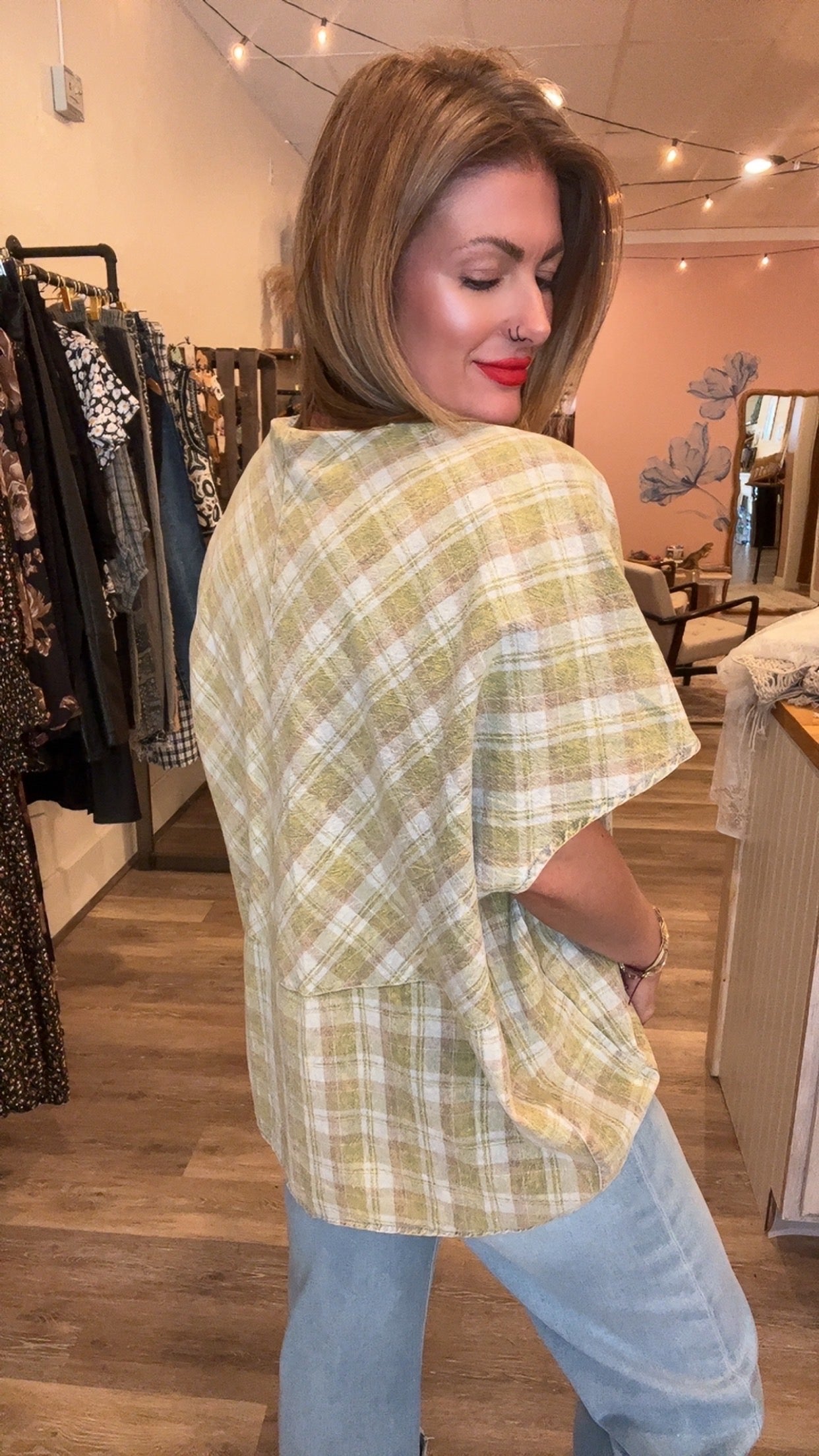 Easel Oversize plaid top