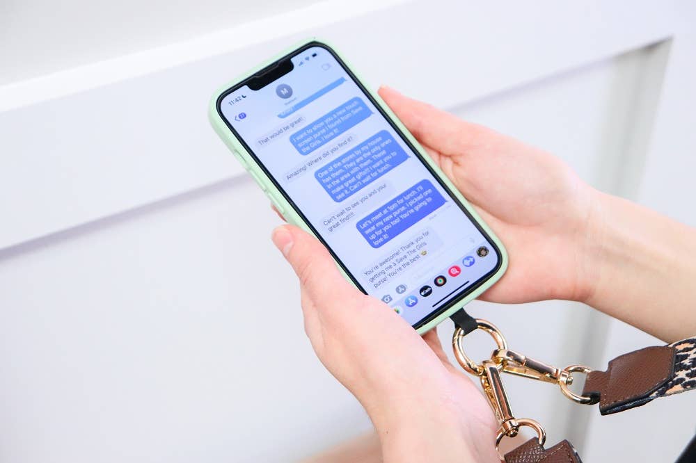 Clip & Go Crossbody Phone Accessory chain