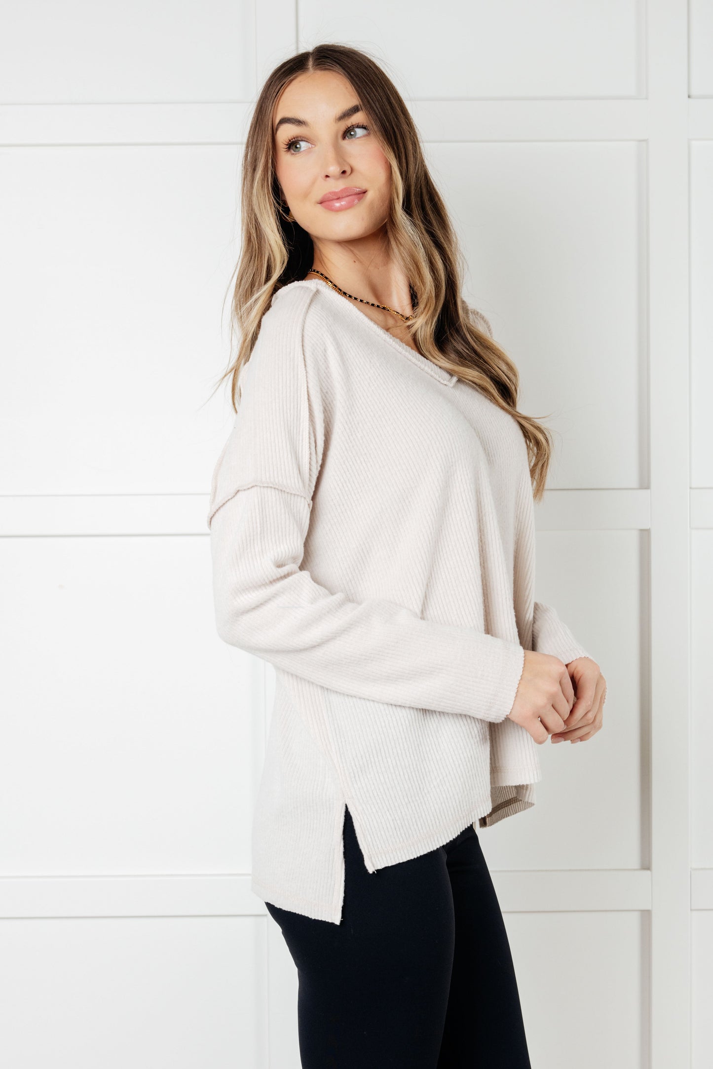 ONLINE EXCLUSIVE Basically Freezing Brushed Hacci Top in Sand Beige