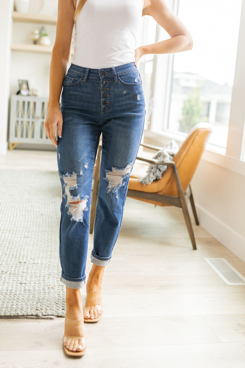 ONLINE EXCLUSIVE JUDY BLUE Colt High Rise Button Fly Distressed Boyfriend Jeans