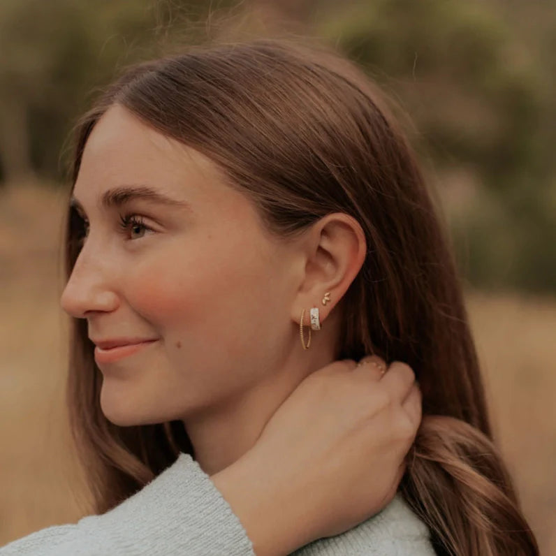 ONLINE EXCLUSIVE Tessa Hoops