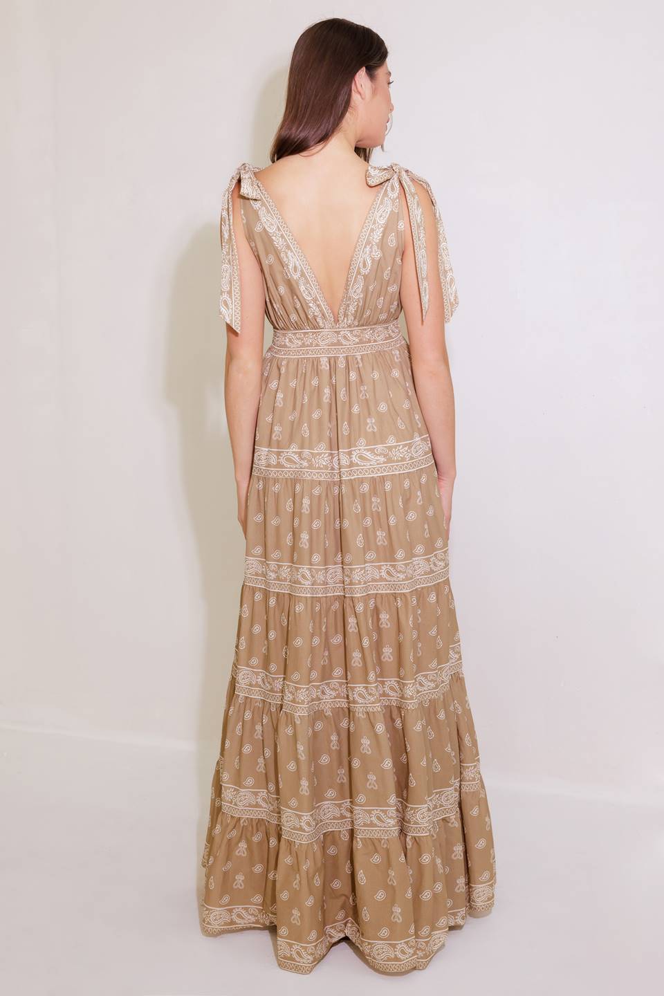 ONLINE EXCLUSIVE - Elegant chic woven maxi dress