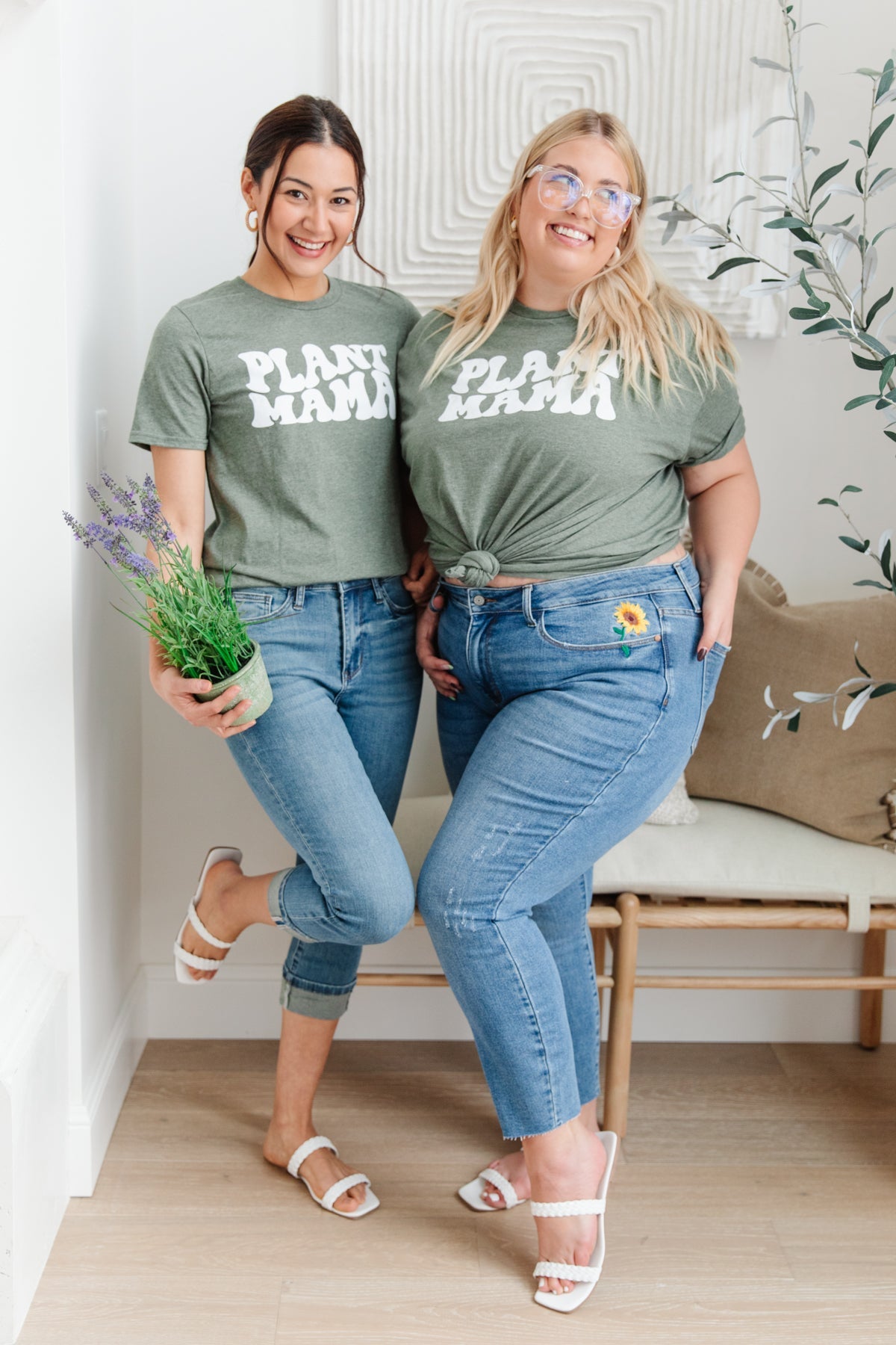 ONLINE EXCLUSIVE Green Thumb Graphic Tee