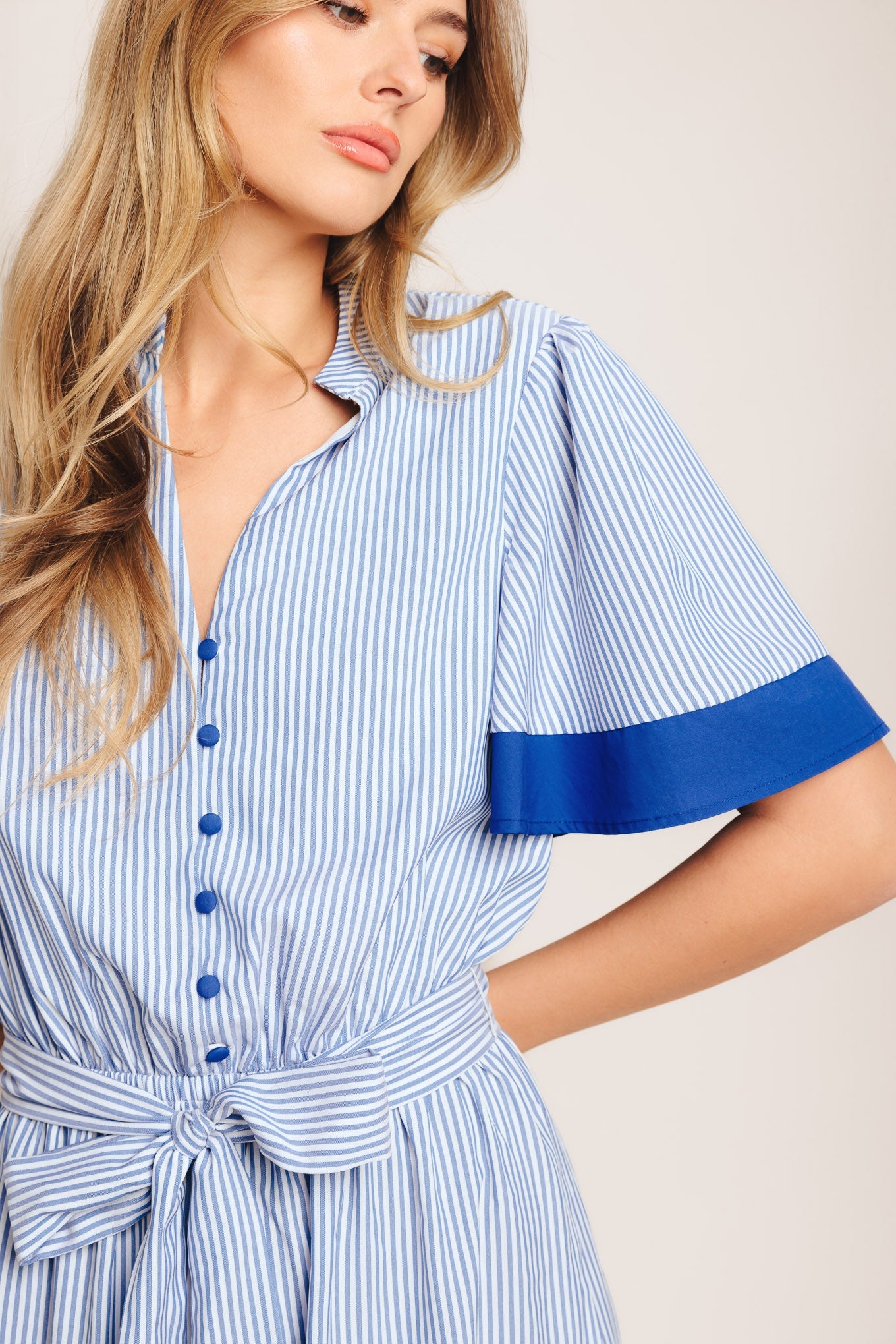 ONLINE EXCLUSIVE - Paris morning midi dress