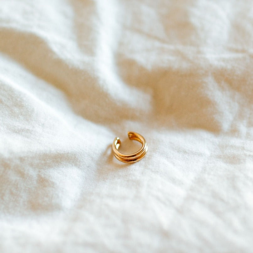 ONLINE EXCLUSIVE - Double band ear cuff