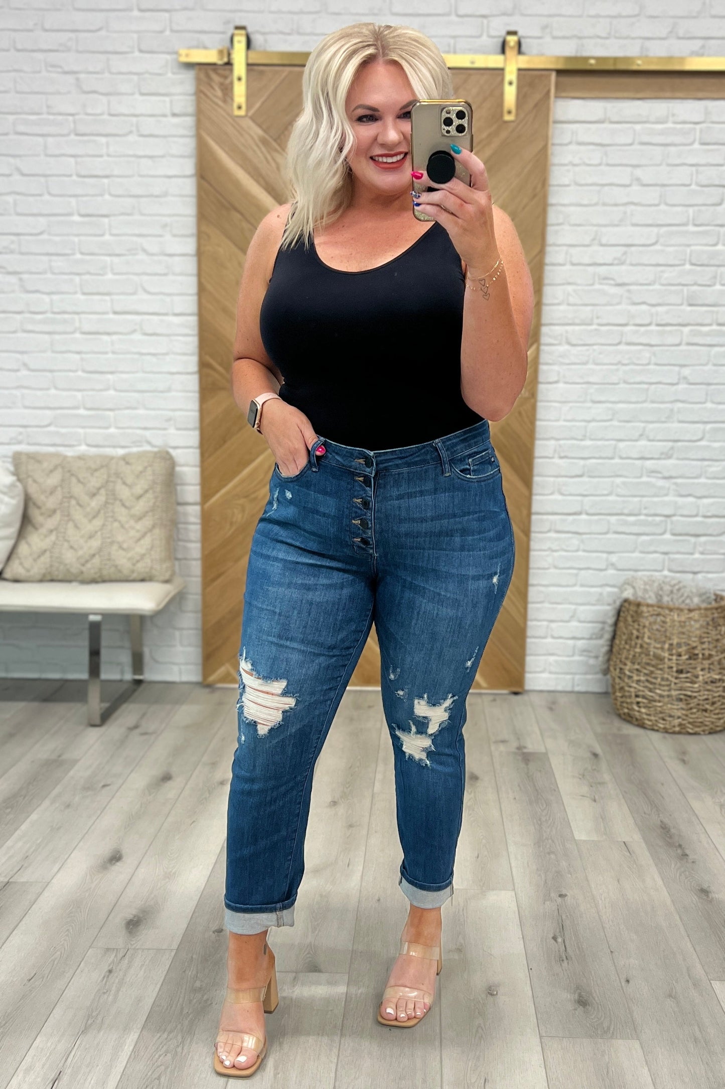 ONLINE EXCLUSIVE JUDY BLUE Colt High Rise Button Fly Distressed Boyfriend Jeans
