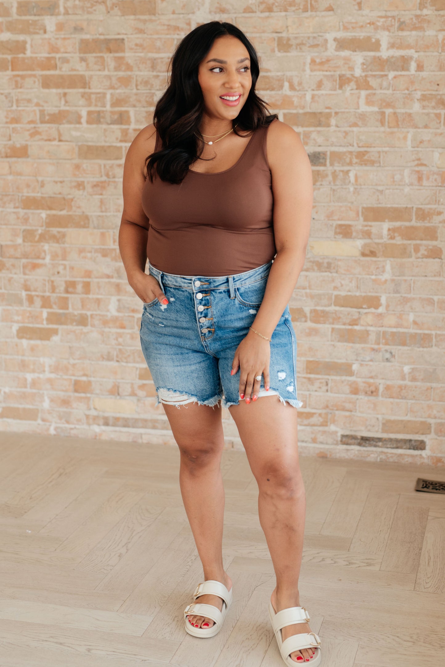 ONLINE EXCLUSIVE JUDY BLUE Kara High Rise Rigid Magic Button Fly Cutoff Shorts
