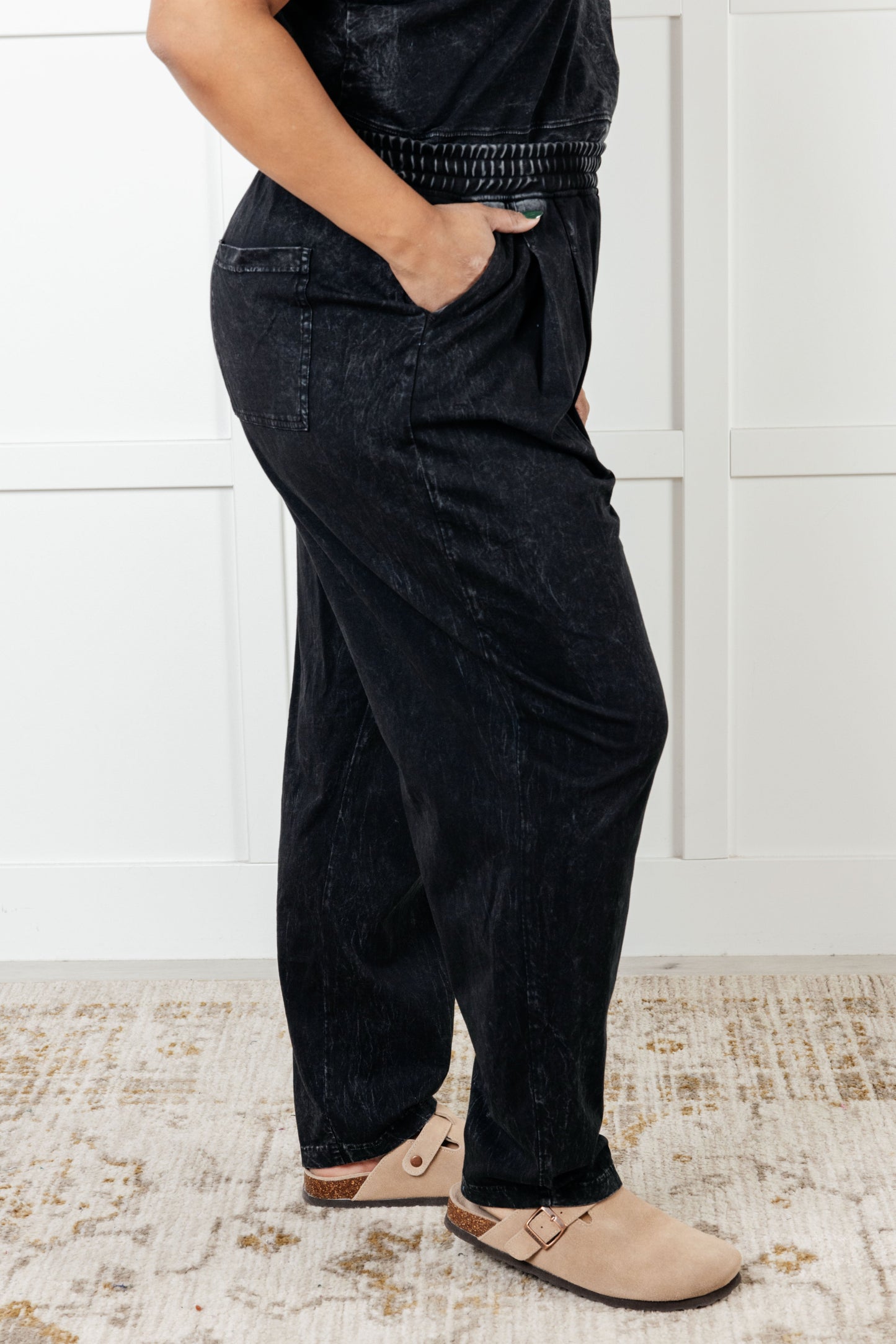 ONLINE EXCLUSIVE Limber Up Straight Leg Sweats in Black