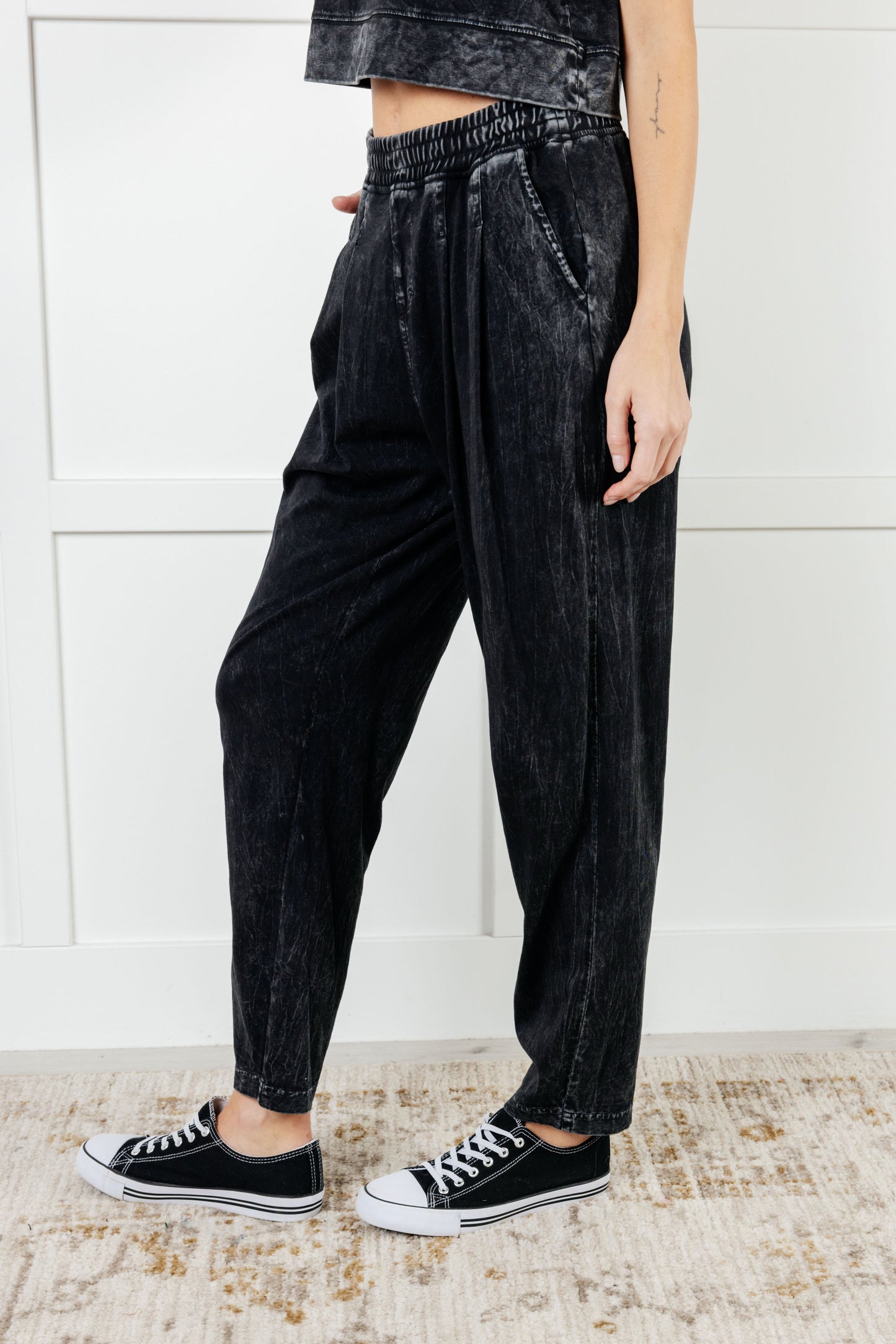 ONLINE EXCLUSIVE Limber Up Straight Leg Sweats in Black