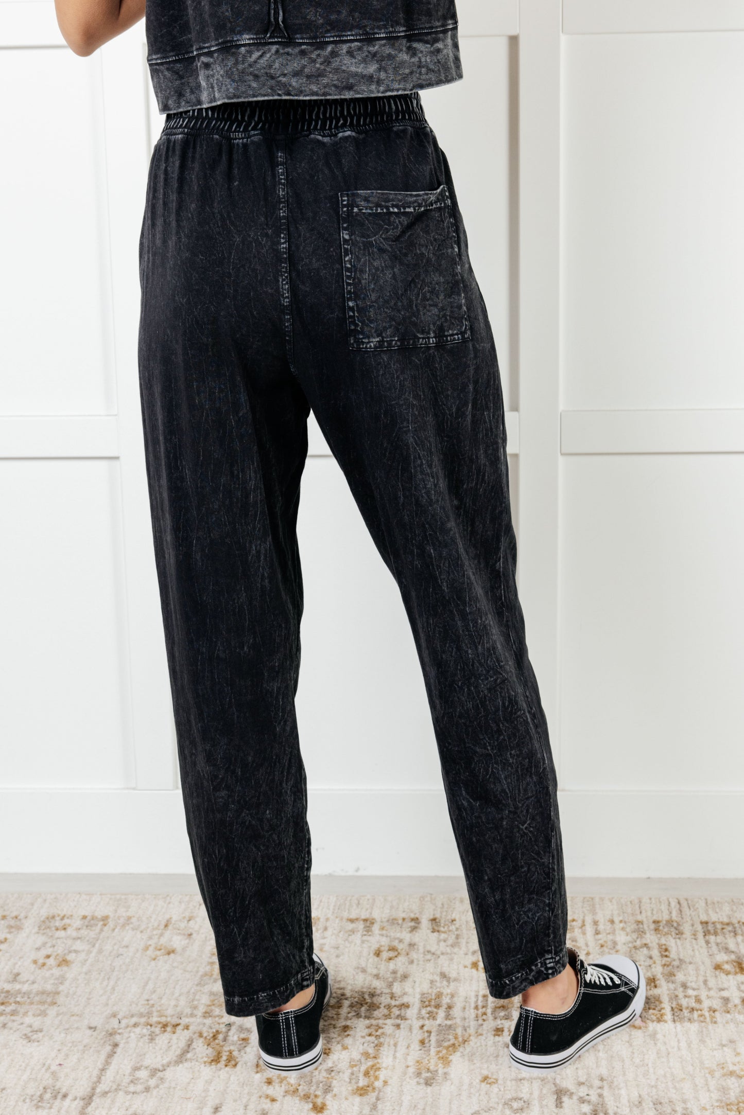 ONLINE EXCLUSIVE Limber Up Straight Leg Sweats in Black