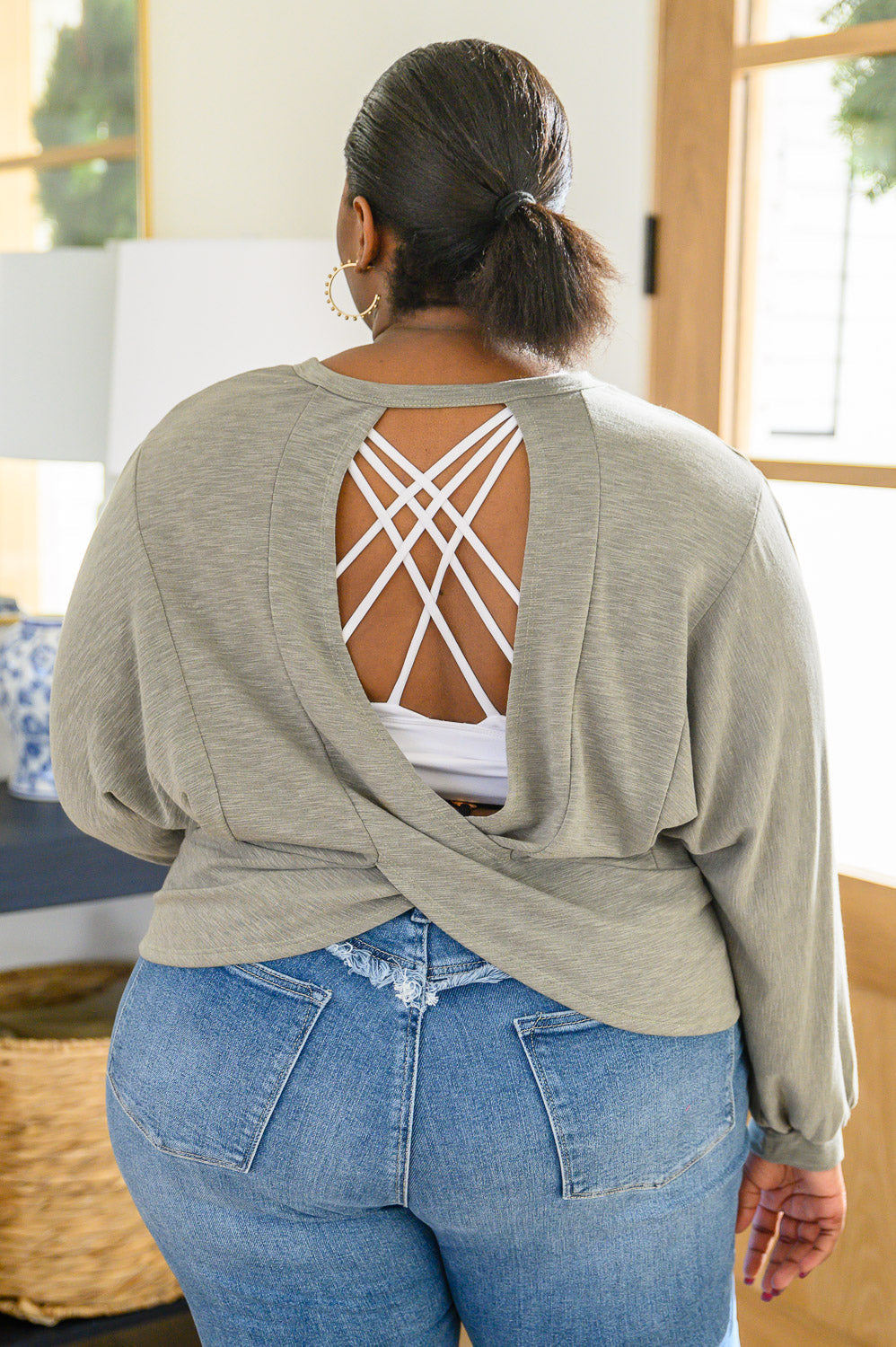 ONLINE EXCLUSIVE Long Sleeve Solid Knit Open Back Top In Olive