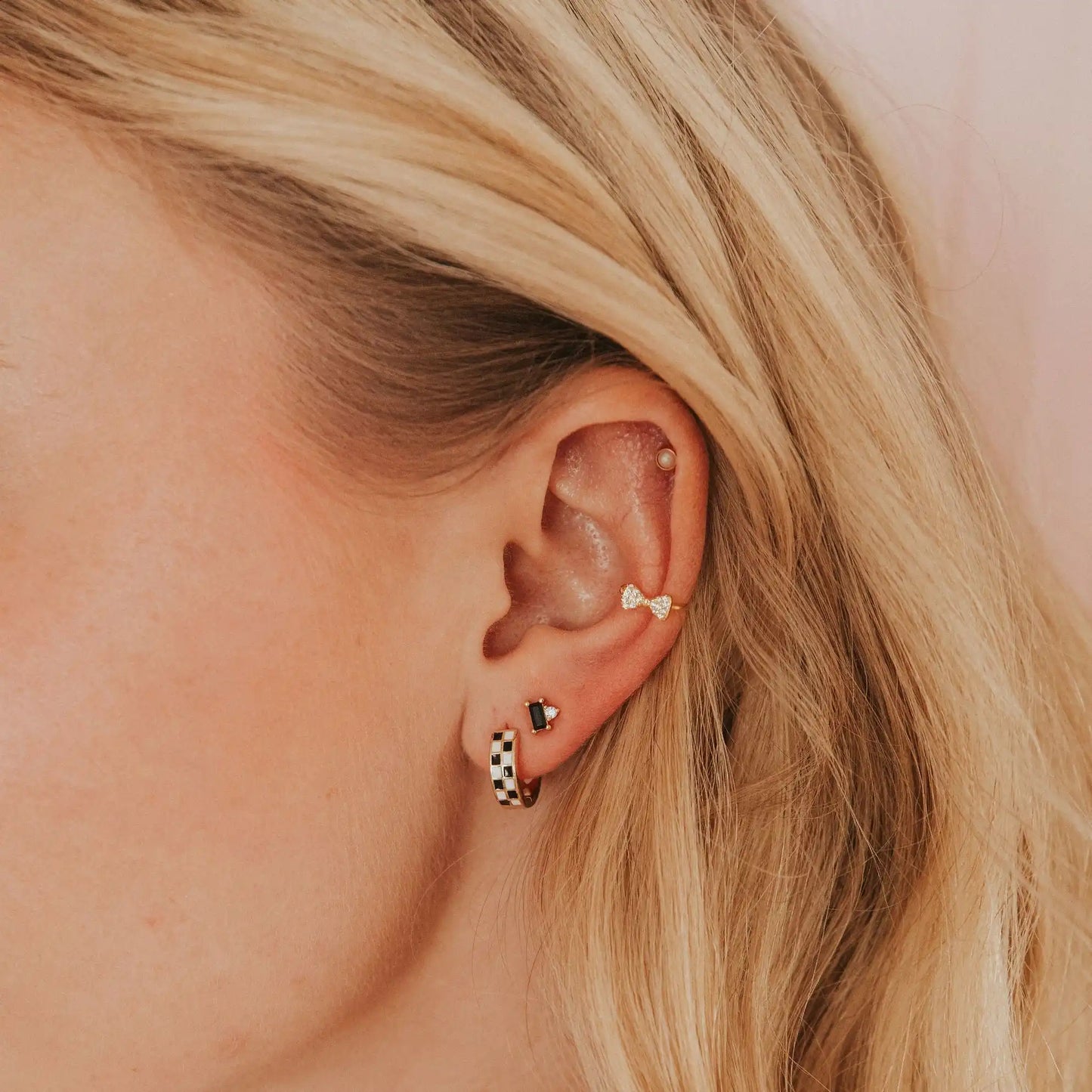 ONLINE EXCLUSIVE - Mini bow ear cuff