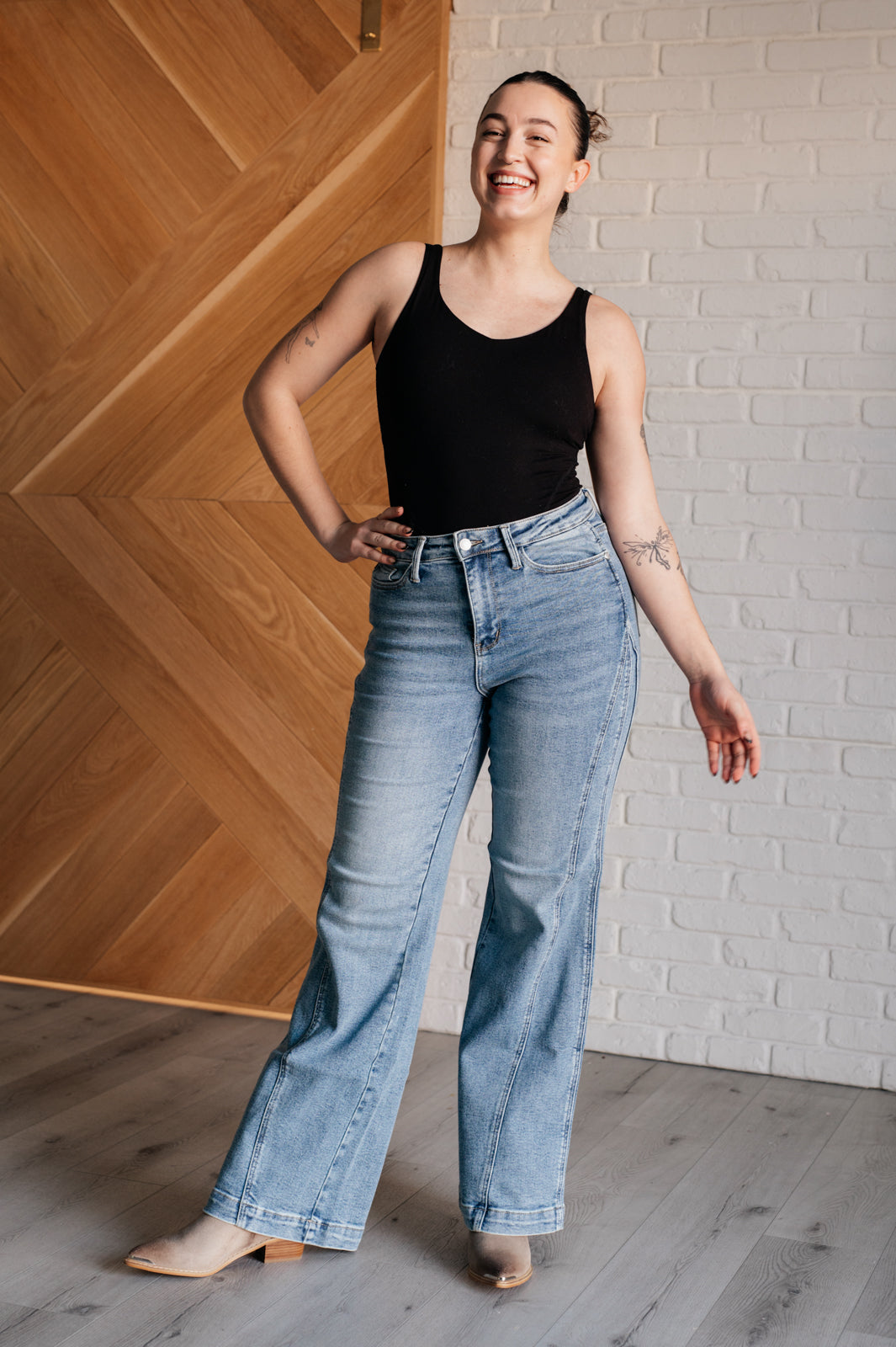 ONLINE EXCLUSIVE JUDY BLUE Melia High Rise Side Seam Detail Wide Leg Jeans