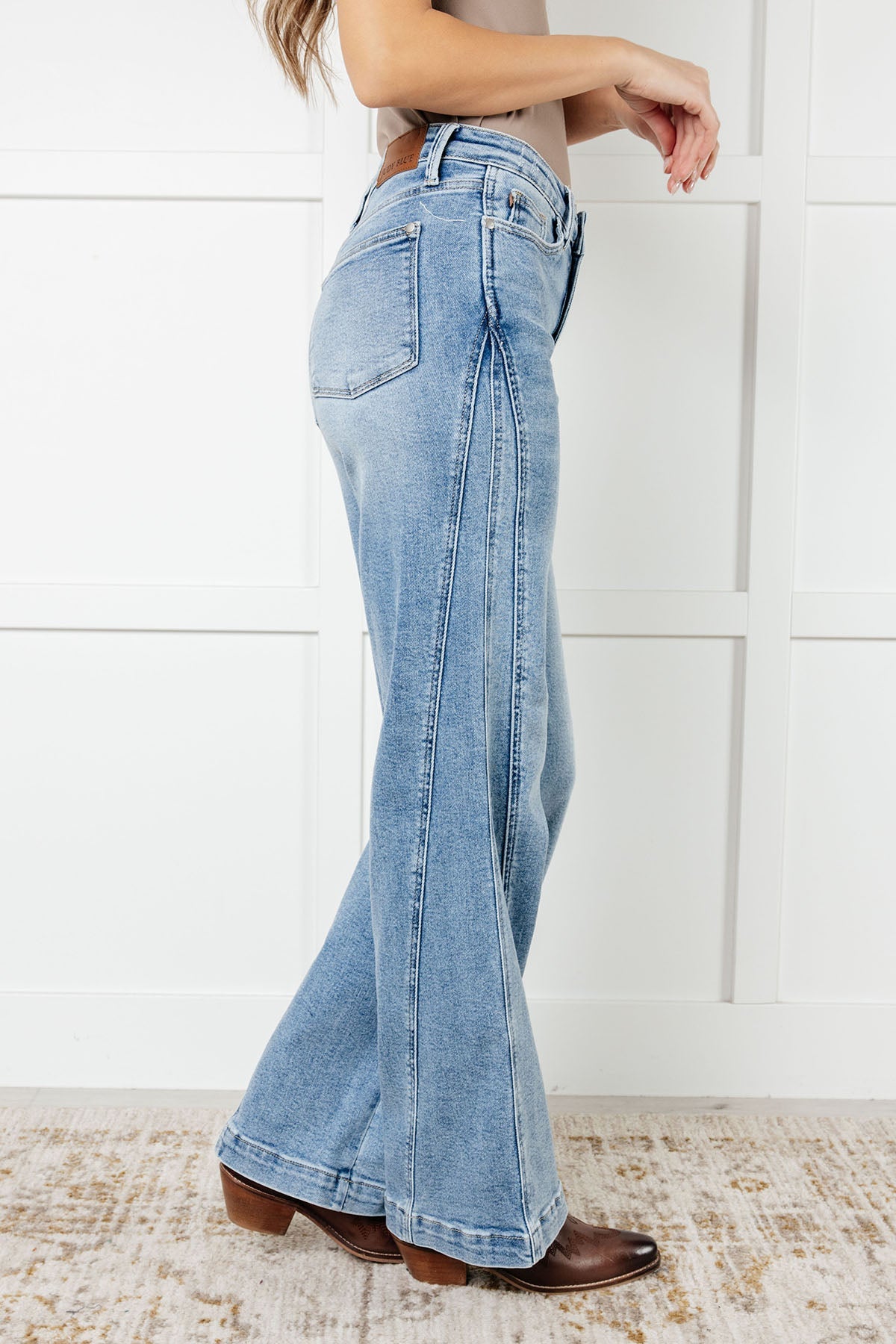 ONLINE EXCLUSIVE JUDY BLUE Melia High Rise Side Seam Detail Wide Leg Jeans