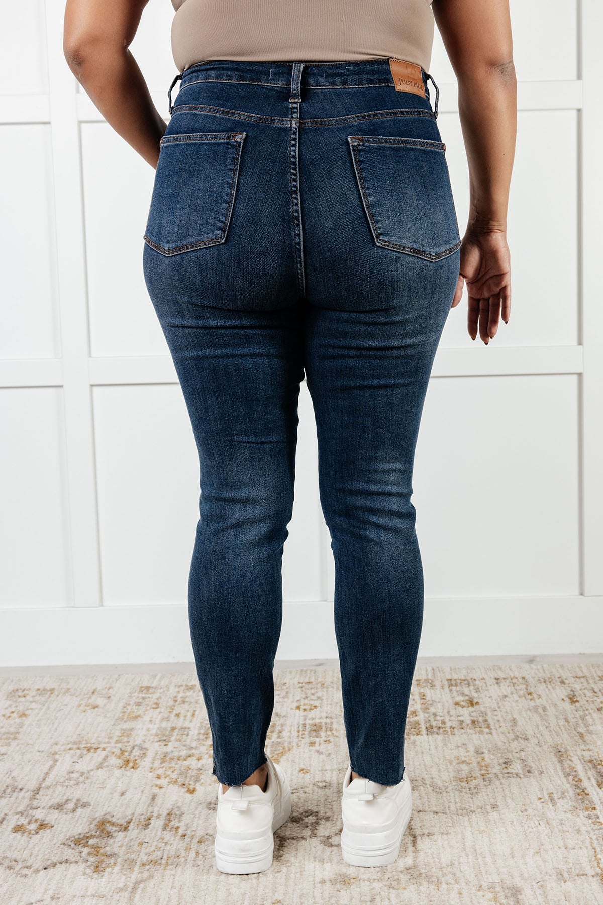 ONLINE EXCLUSIVE Judy blue Tessa High Rise Control Top Step Hem Skinny Jeans