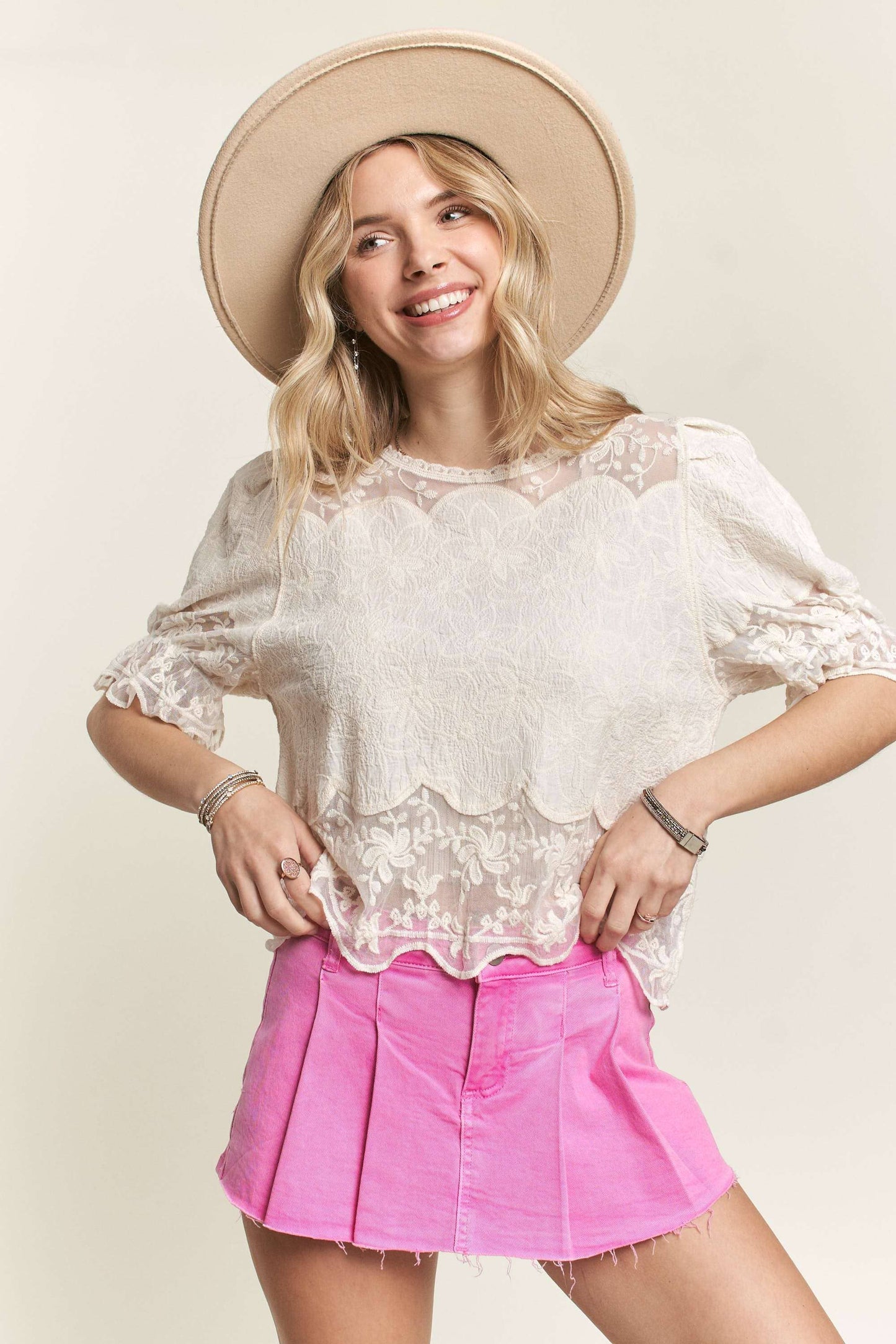 PUFF SLEEVE EMBROIDERED BLOUSE