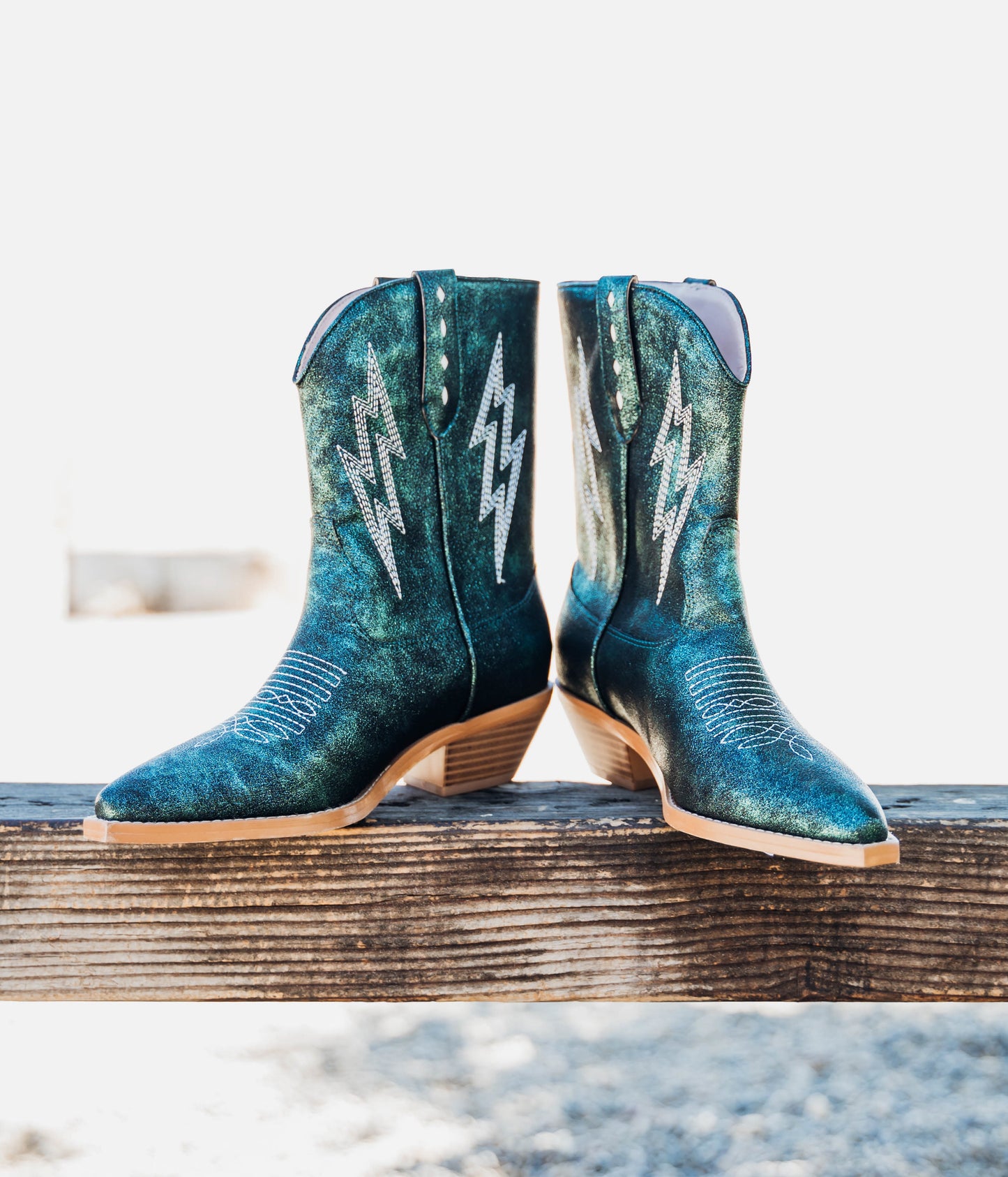 ONLINE EXCLUSIVE Bowie Metallic Boot in Teal