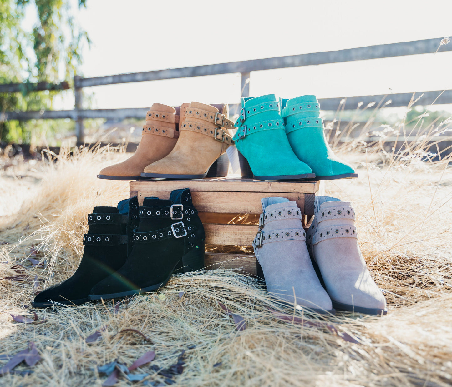 ONLINE EXCLUSIVE Elsa Leather Ankle Boot in Teal