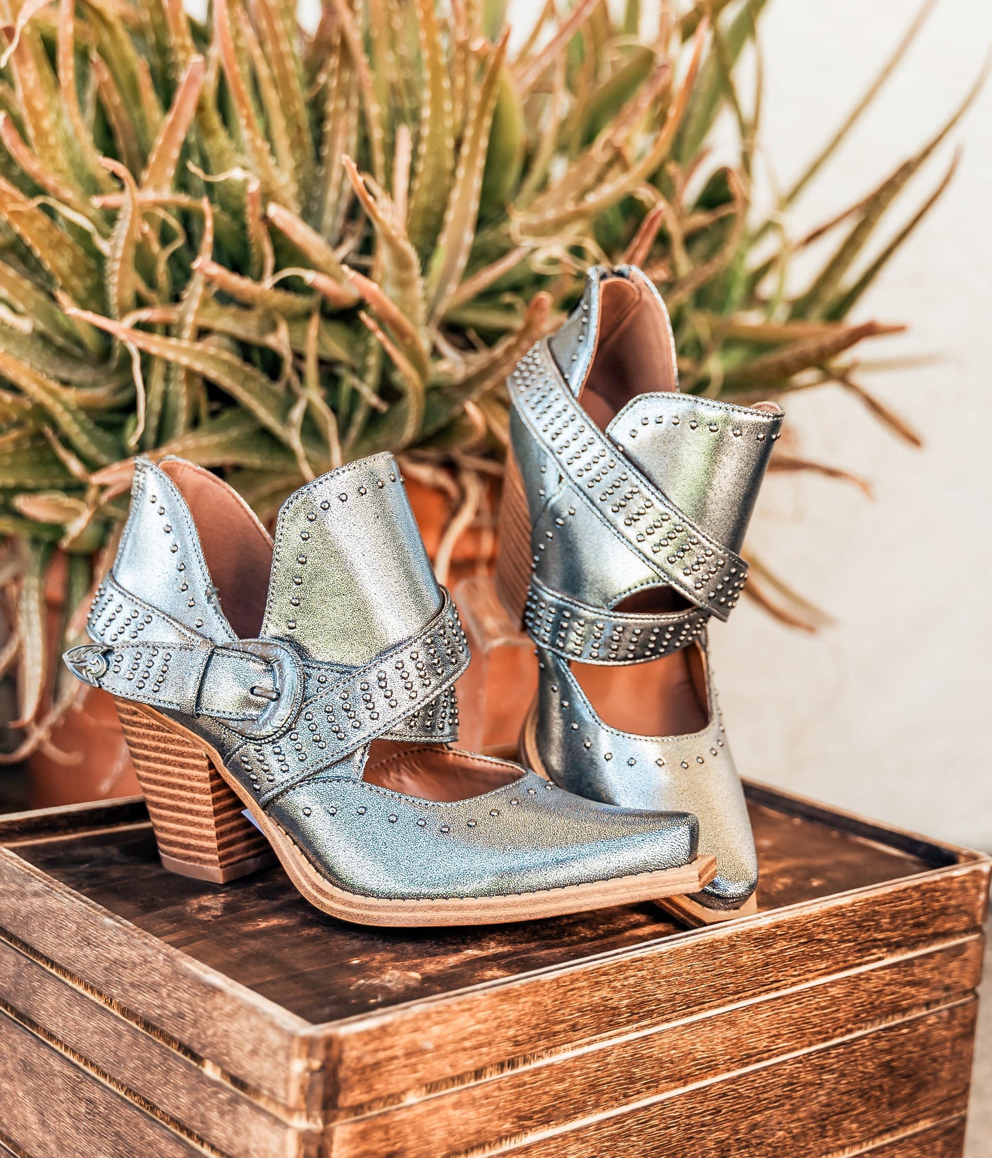 ONLINE EXCLUSIVE Fiona Ankle Boot in Silver