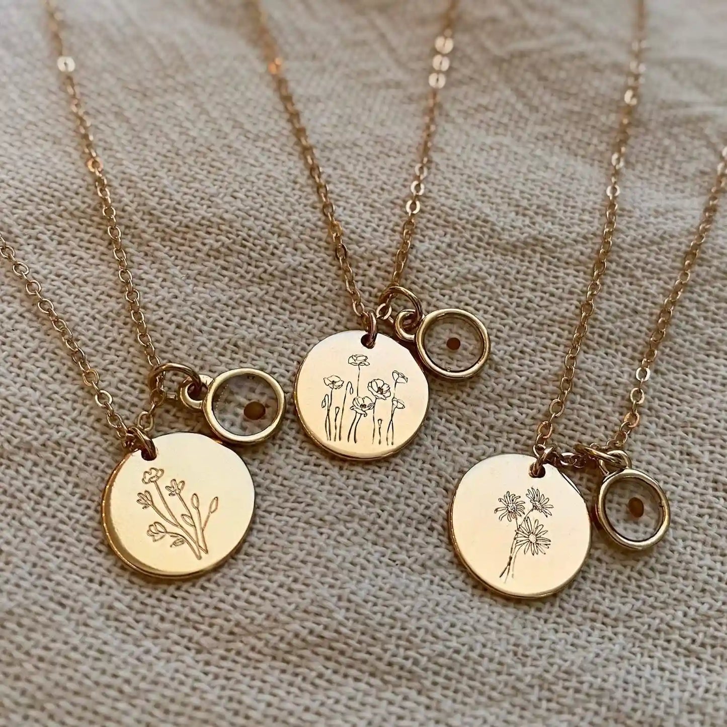 ONLINE EXCLUSIVE - Poppy necklace