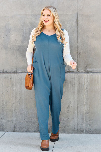 ONLINE EXCLUSIVE Sleeveless Straight Jumpsuit