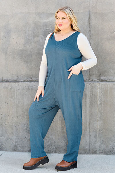 ONLINE EXCLUSIVE Sleeveless Straight Jumpsuit