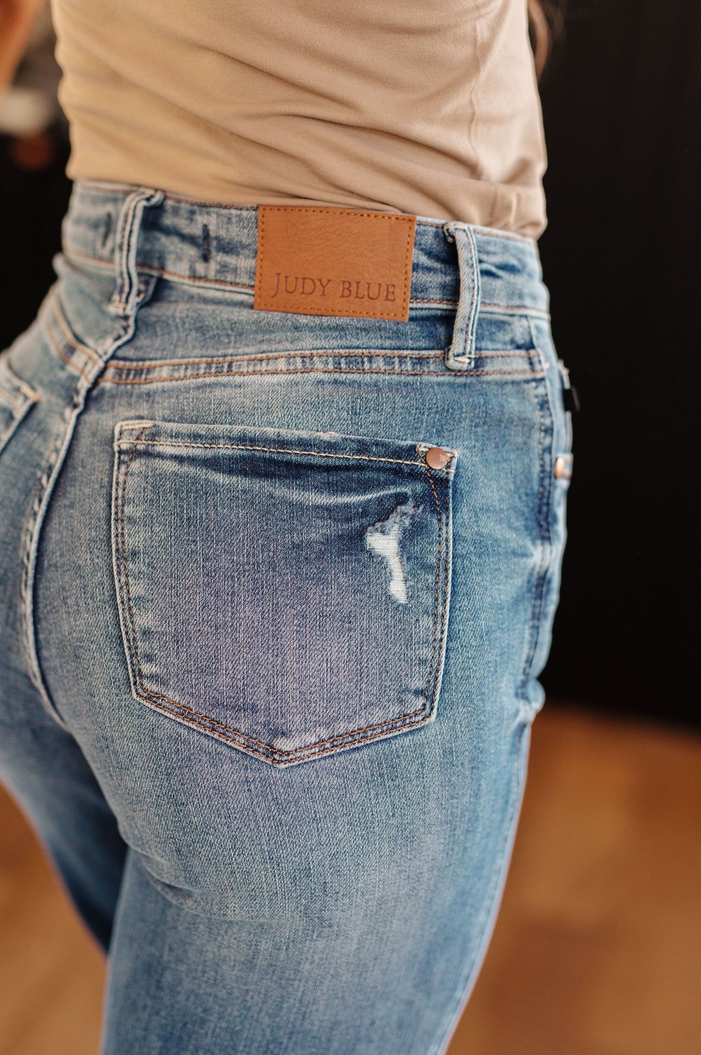 ONLINE EXCLUSIVE JUDY BLUE Bree High Rise Control Top Distressed Straight Jeans