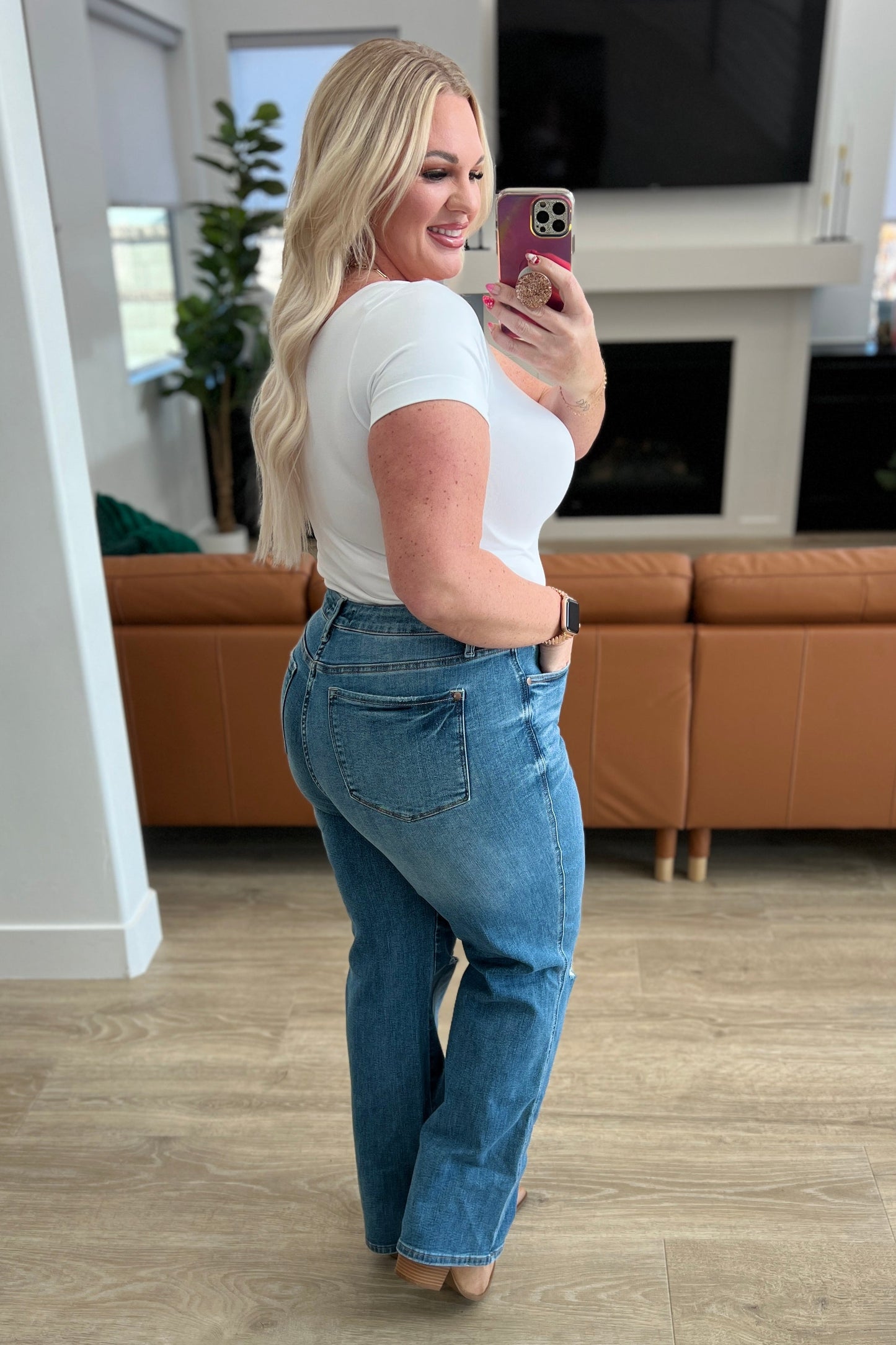 ONLINE EXCLUSIVE JUDY BLUE Bree High Rise Control Top Distressed Straight Jeans