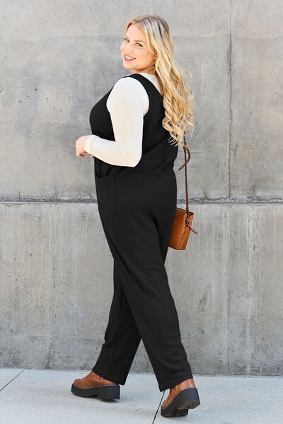 ONLINE EXCLUSIVE Sleeveless Straight Jumpsuit