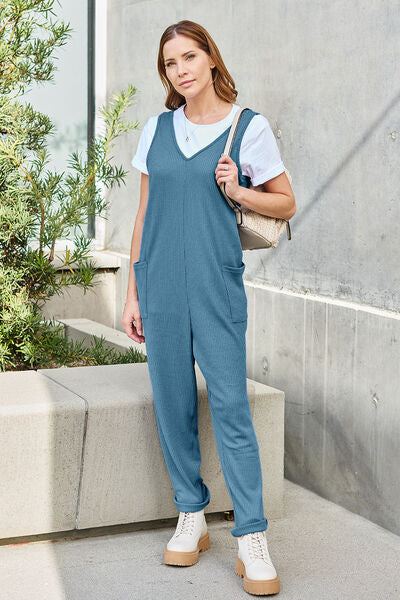 ONLINE EXCLUSIVE Sleeveless Straight Jumpsuit