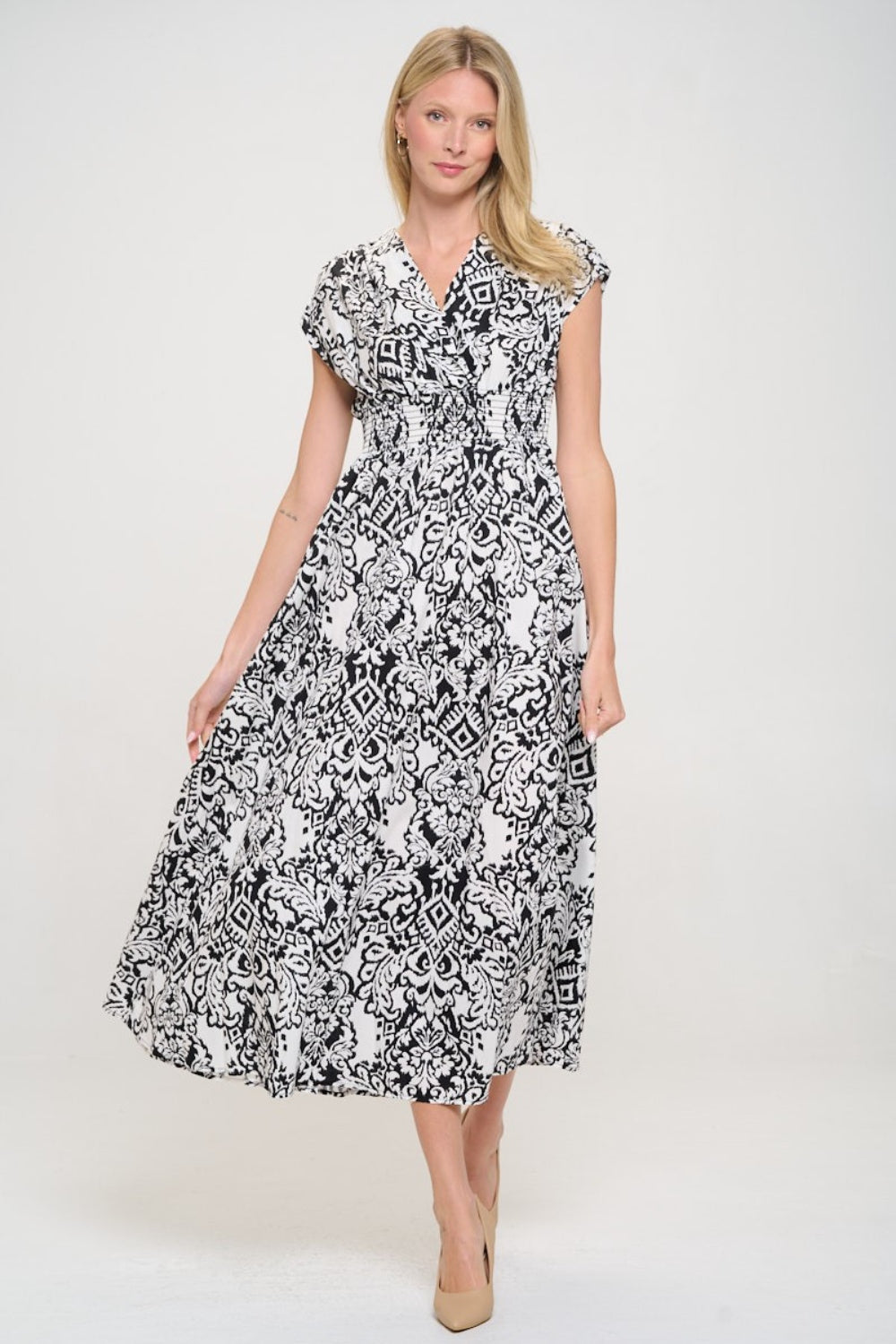 ONLINE EXCLUSIVE RENEE C Printed Smocked Waist Maxi Dress
