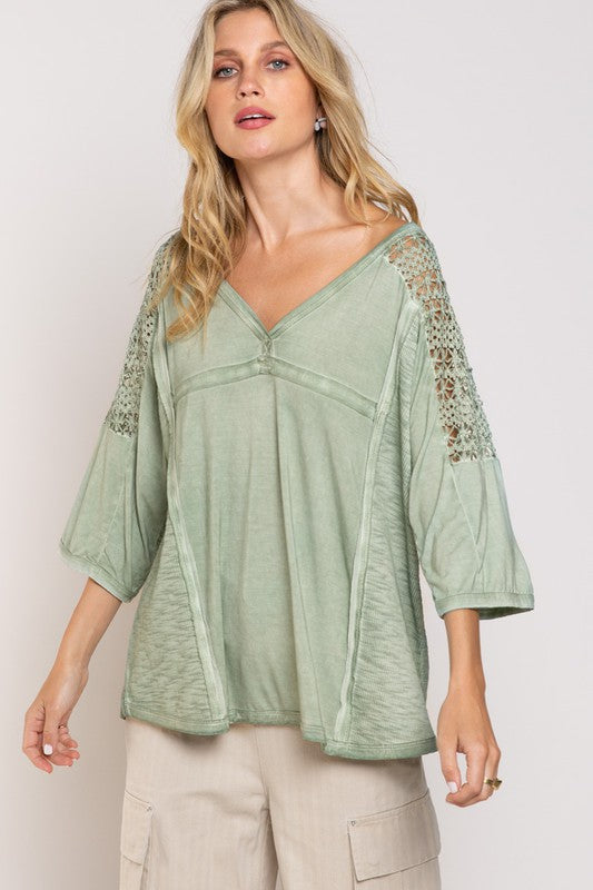 ONLINE EXCLUSIVE Feminine Boho Crochet Sleeve Top