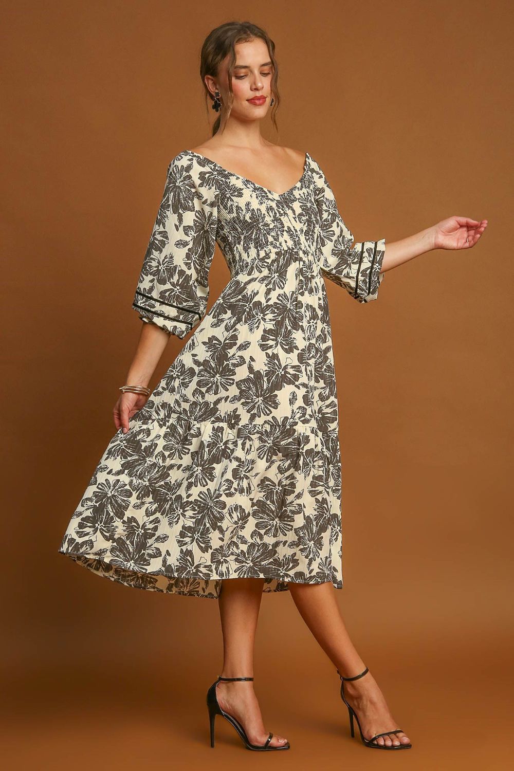 ONLINE EXCLUSIVE Umgee Ruffle Hem Flower Printed V-Neck Dress