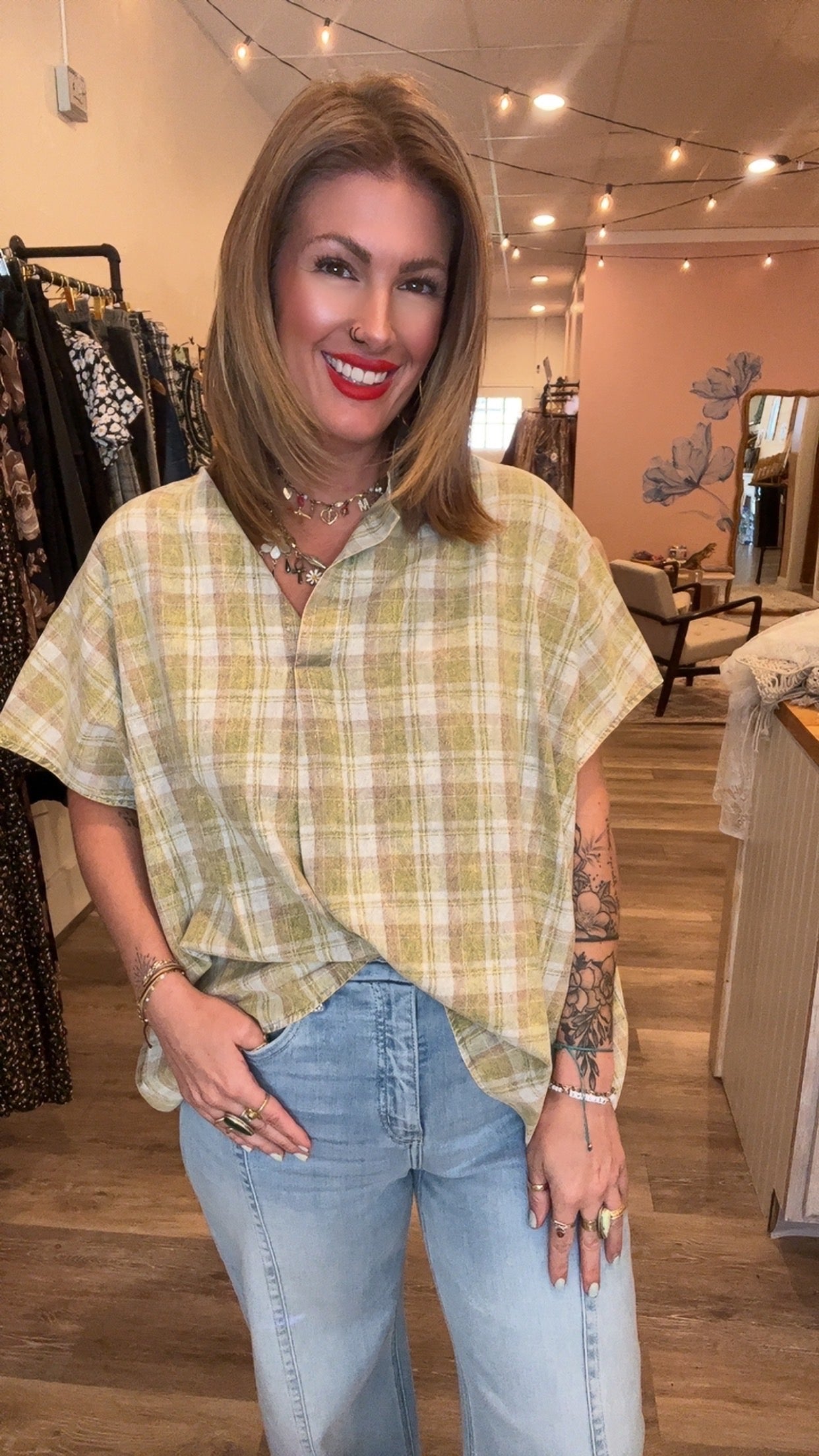 Easel Oversize plaid top