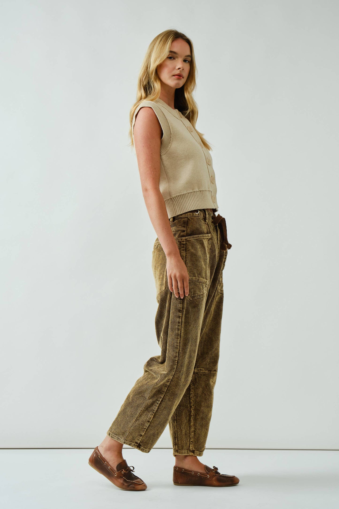 Moxie barrel corduroy pants in camel