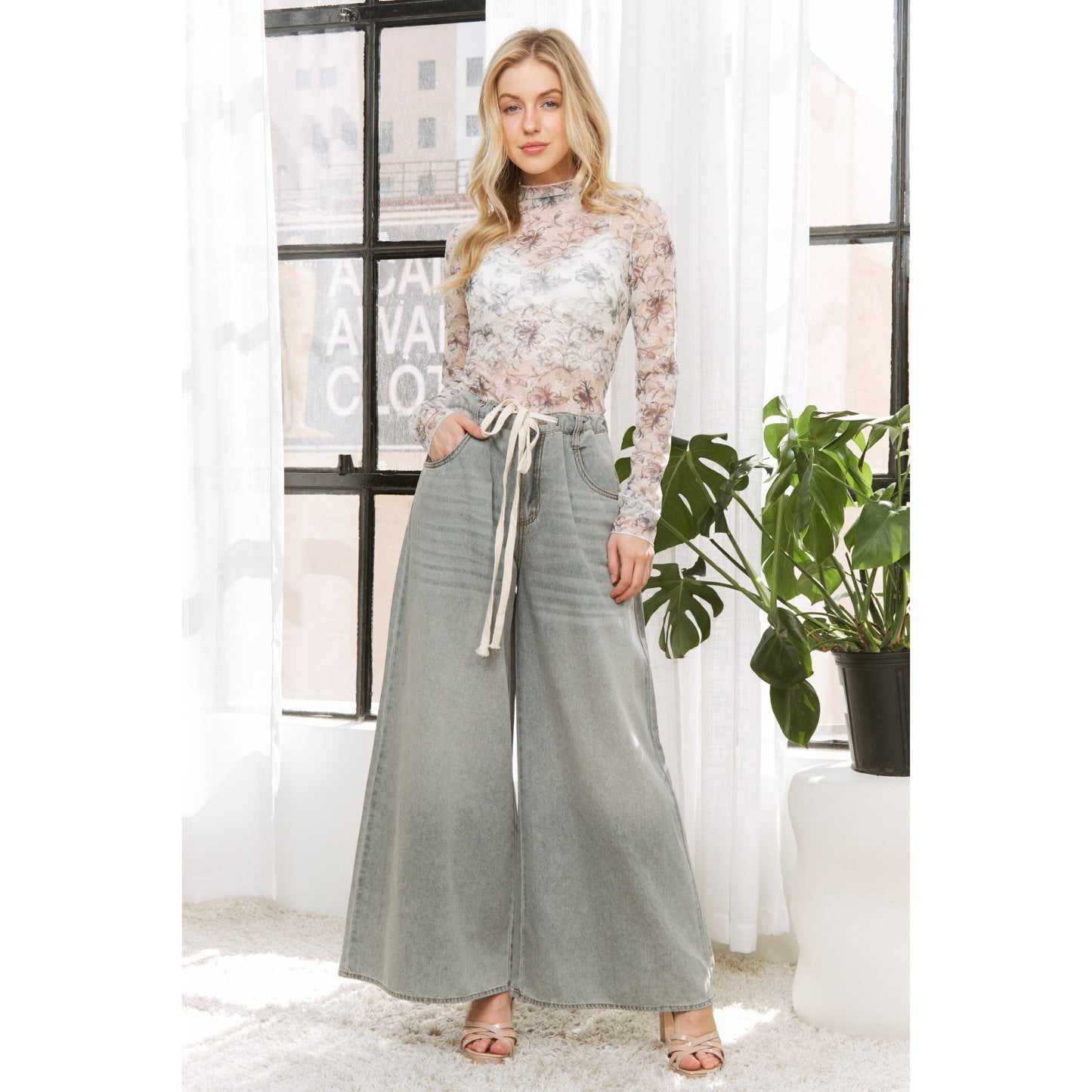 Mesh floral mock neck layering top