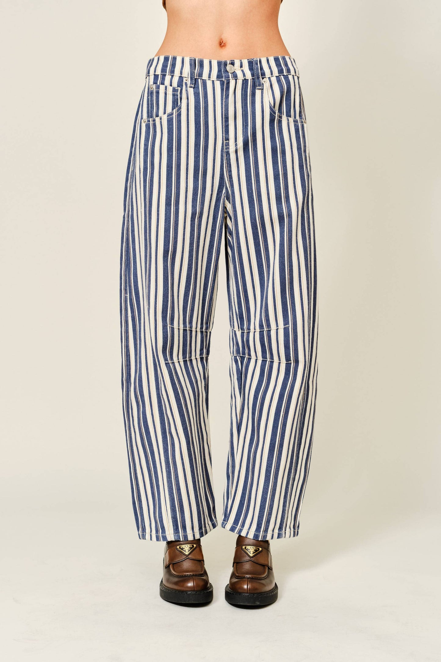 Sandy striped barrel jeans