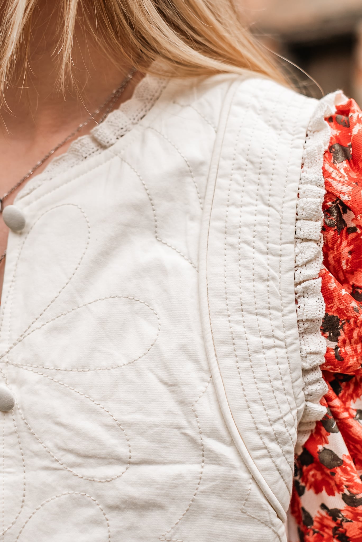 LOVELY COTTON QUILTED RUFFLE VEST