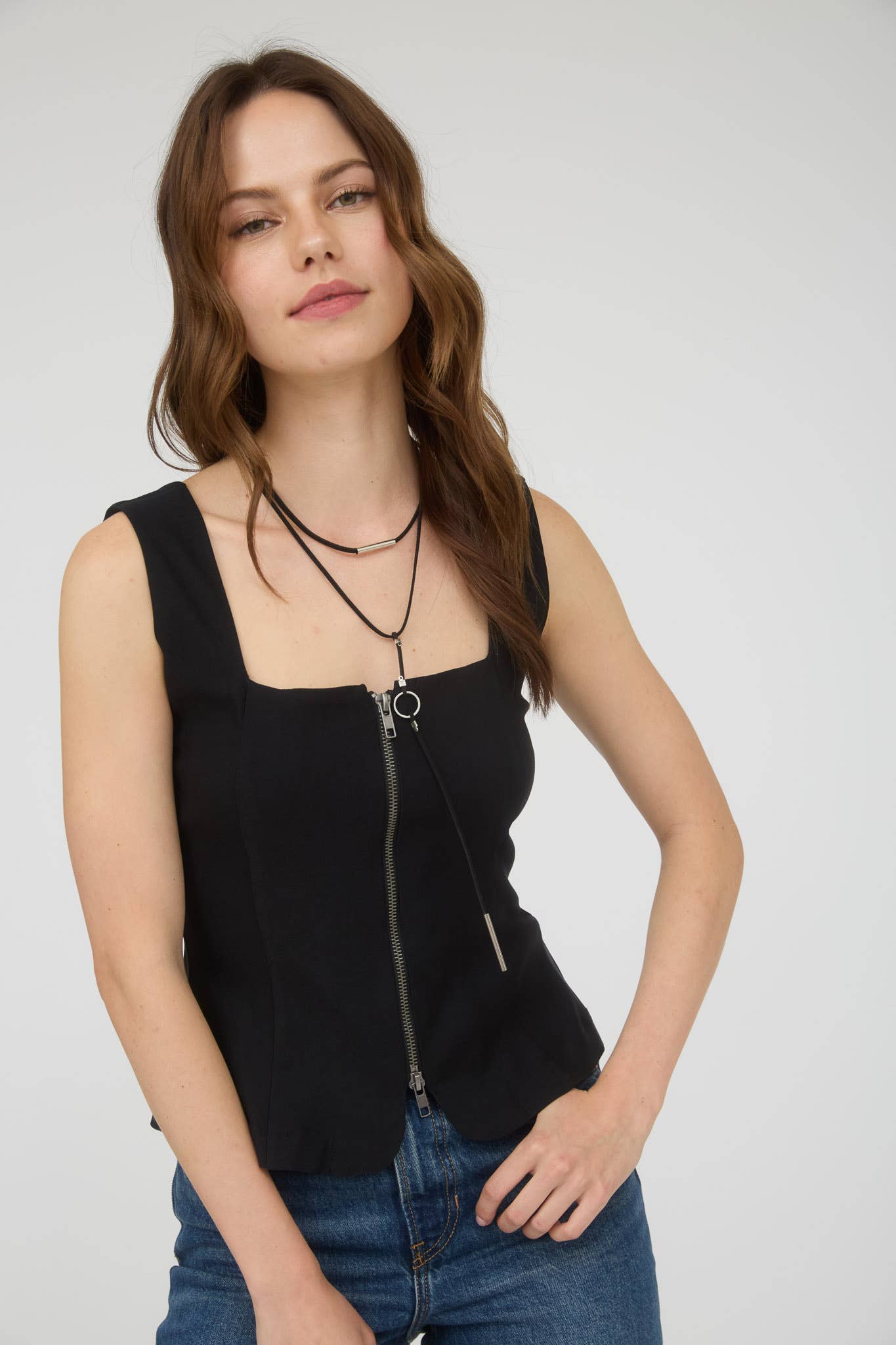 ZIP-UP SQUARE NECK TANK