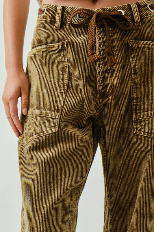 Moxie barrel corduroy pants in camel