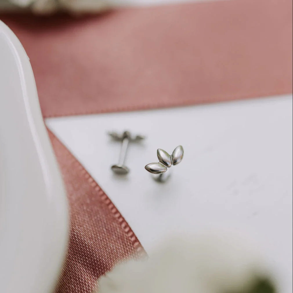 ONLINE EXCLUSIVE Lotus Flat Back Studs