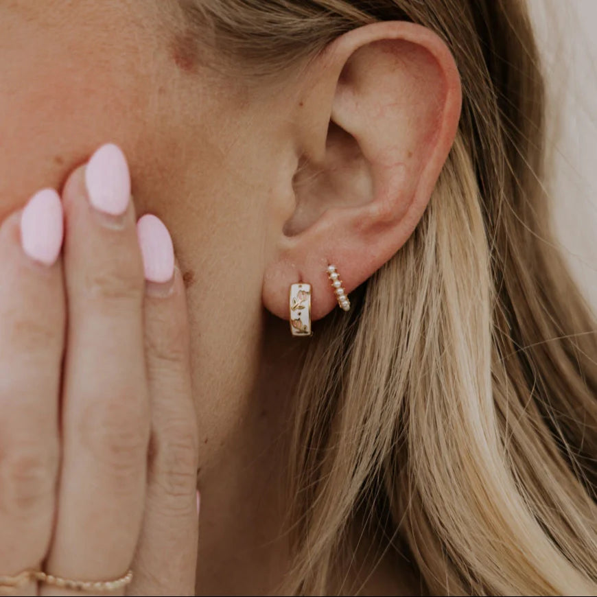 ONLINE EXCLUSIVE - Tea cup hoops