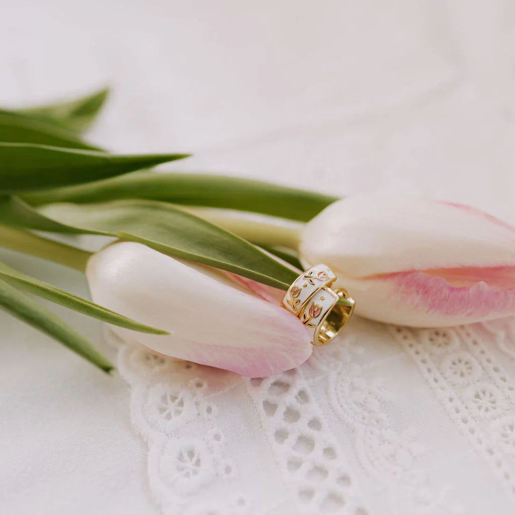 ONLINE EXCLUSIVE - Tea cup hoops