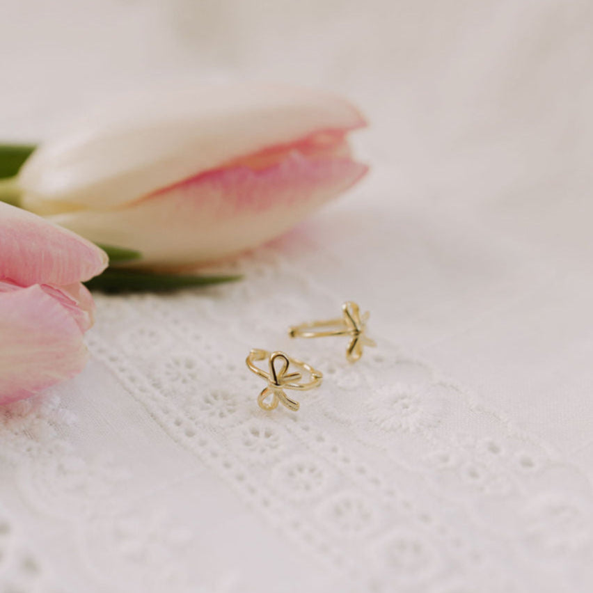 ONLINE EXCLUSIVE Ava Bow Hoops