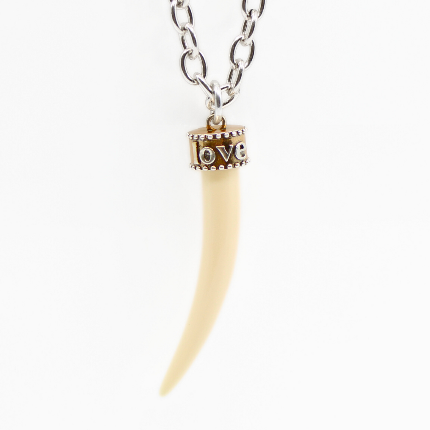 ONLINE EXCLUSIVE - Love tusk essential necklace
