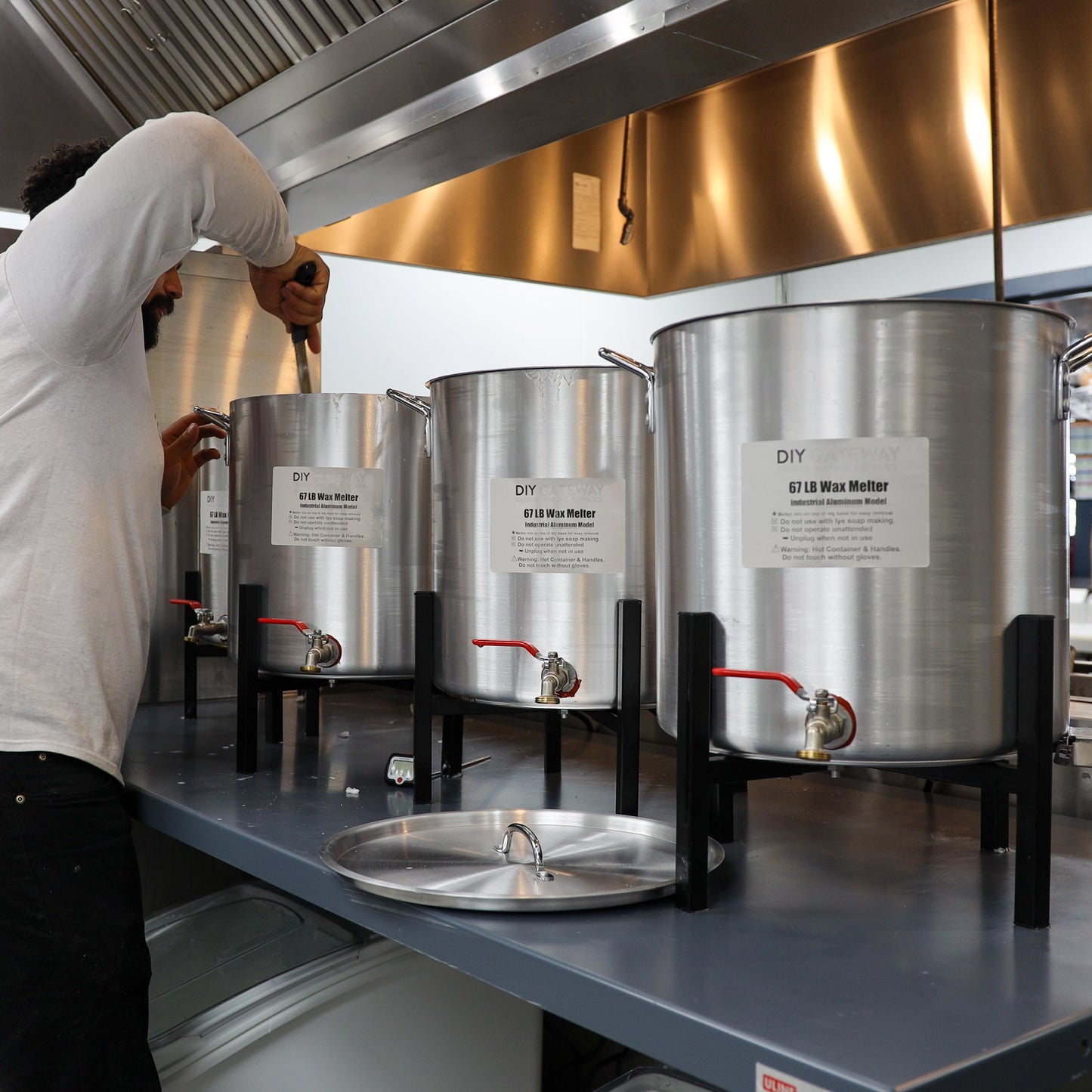 ONLINE EXCLUSIVE - Lady May Tallow "Classic" Tallow & Beeswax Candle